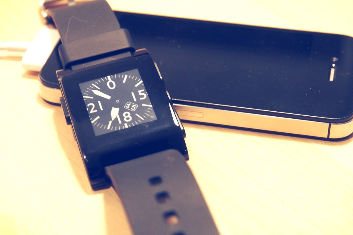 pebble watch and iphone